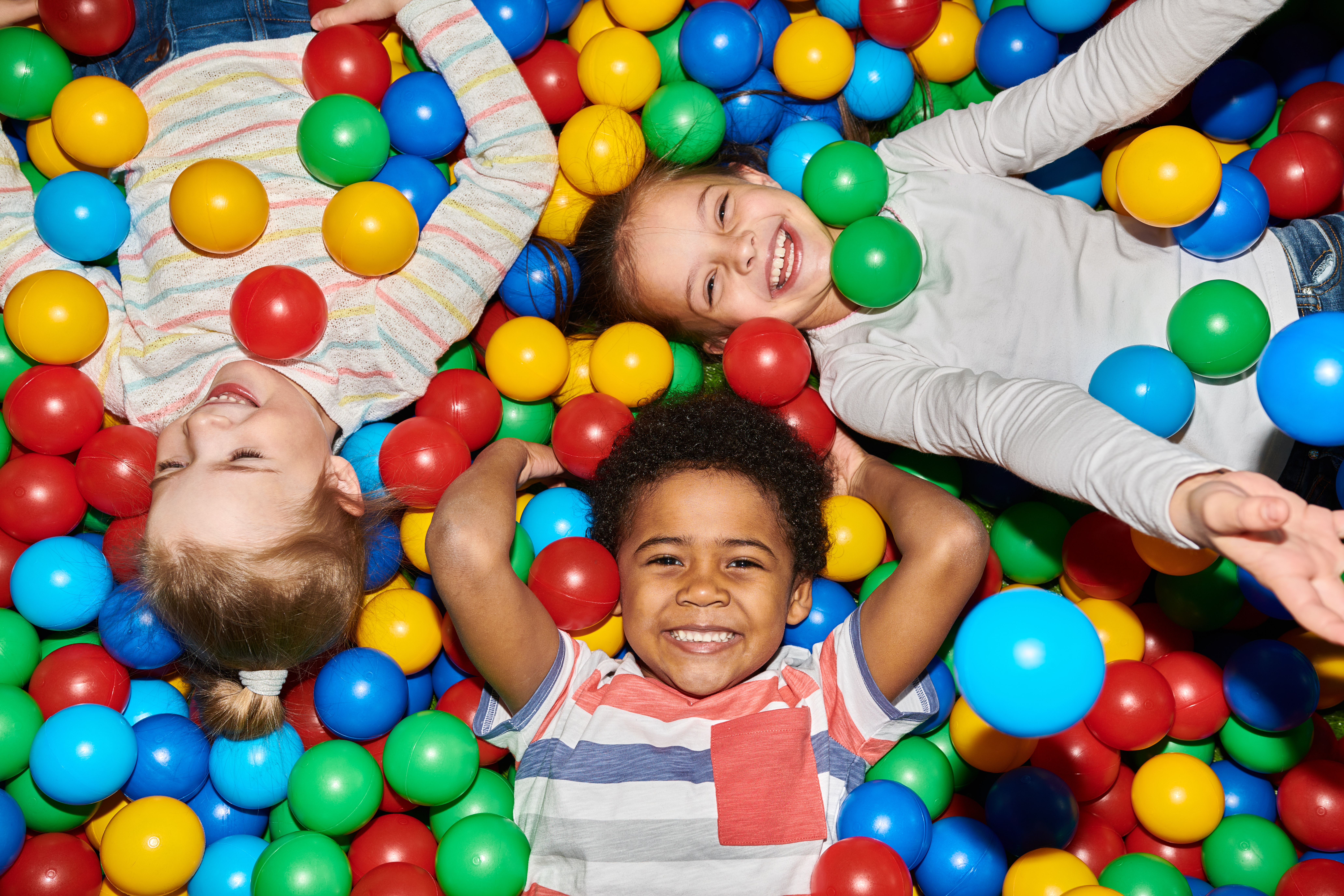 Children playing in ball pit.jpg Children playing in ball pit.jpg