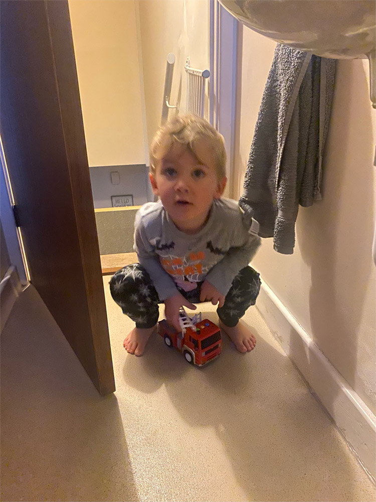 Never-being-able-to-use-the-toilet-by-yourself-when-you’re-a-parent.jpg
